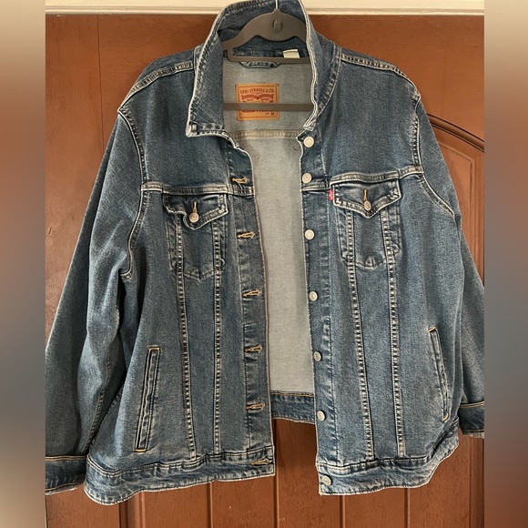 Levi Jean Jacket - Picture 1 of 11